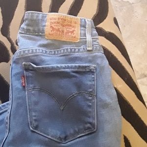 Levi's 711 Skinny size 24